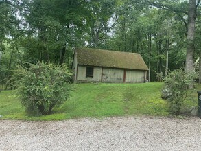 118 Old Mill River Rd in Pound Ridge, NY - Building Photo - Building Photo