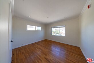 9205 Alcott St, Unit 4 in Los Angeles, CA - Building Photo - Building Photo