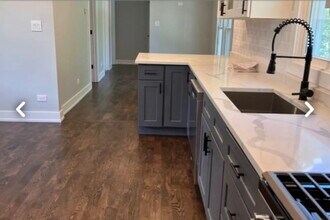 201 S Vine St in Hinsdale, IL - Building Photo - Building Photo