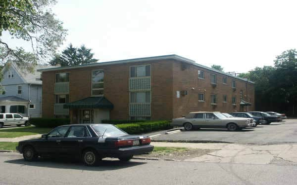 Oxford Hall in Cleveland, OH - Foto de edificio - Building Photo