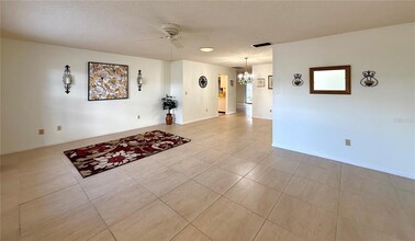 331 Club Mnr Dr in Sun City Center, FL - Building Photo - Building Photo