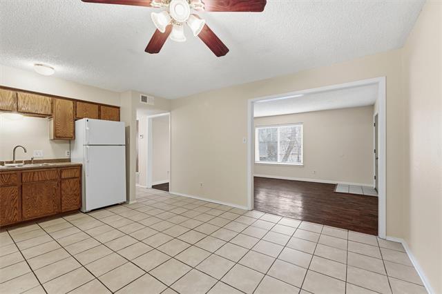 410 W Franklin St in Waxahachie, TX - Building Photo - Building Photo