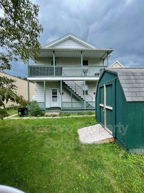 205 Mayock St in Wilkes-Barre, PA - Foto de edificio - Building Photo