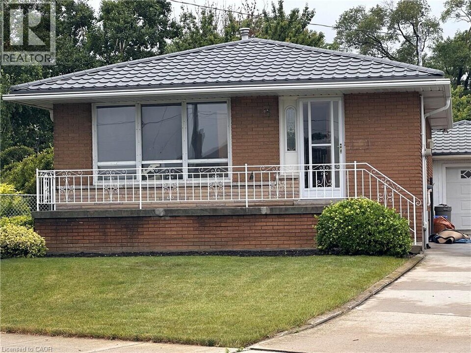 46 Amanda St in Hamilton, ON - Building Photo