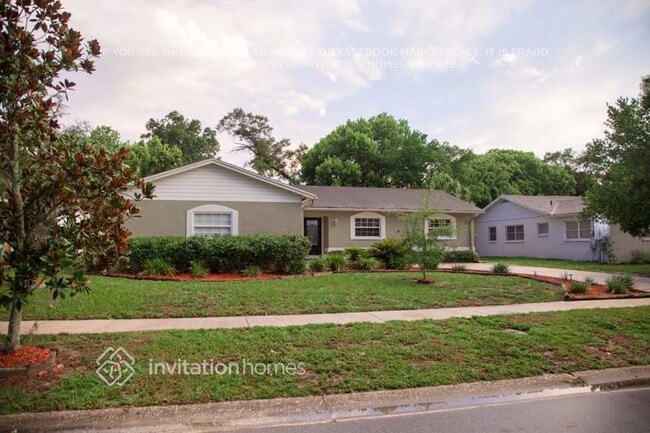 2018 W Jorome Dr in Tampa, FL - Building Photo - Building Photo