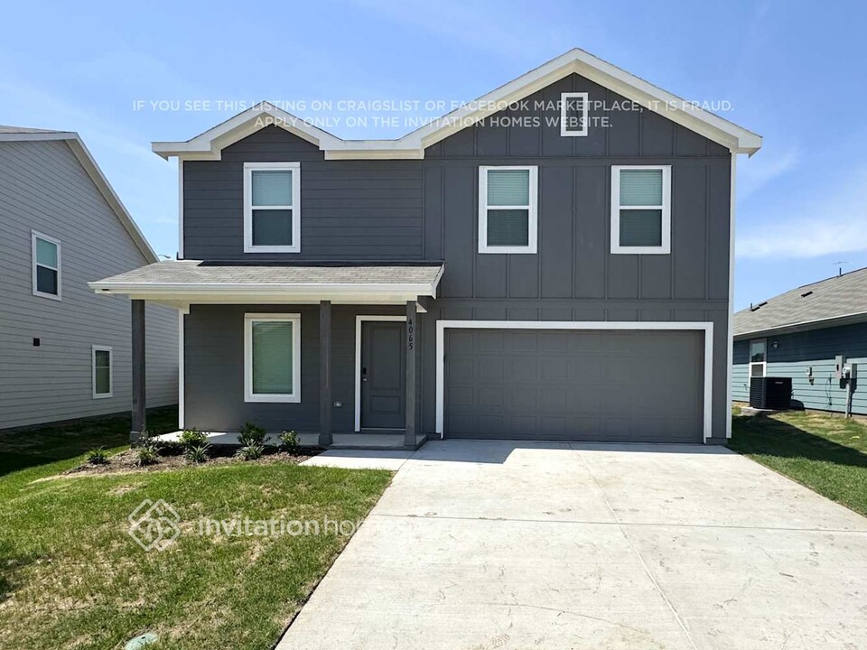 4065 May Water Trl in Crowley, TX - Building Photo