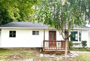 18 Chadeayne Ave in Cornwall, NY - Building Photo