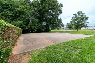 4001 Salmon River Dr in Monroe, NC - Building Photo - Building Photo