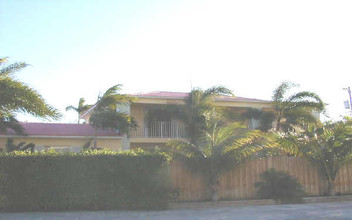 Montfiallo Bed & Breakfast in Fort Lauderdale, FL - Building Photo - Building Photo