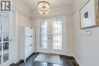 2201 Galloway Dr in Oakville, ON - Building Photo - Building Photo