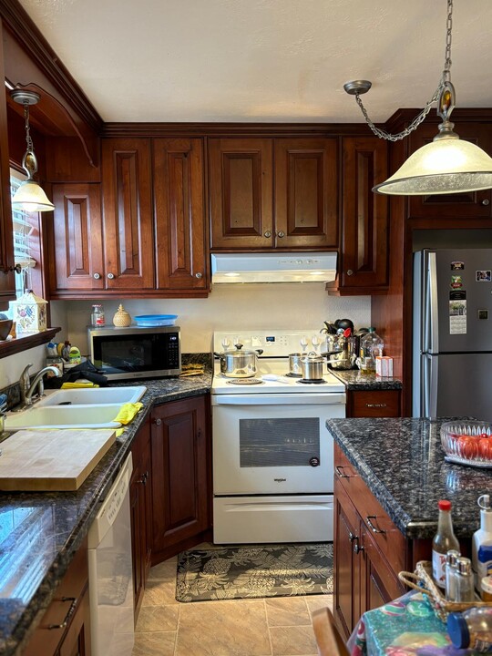 8726 S 620 E in Sandy, UT - Building Photo