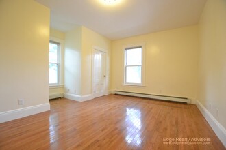 8 Sparhawk St, Unit 1 in Boston, MA - Building Photo - Building Photo