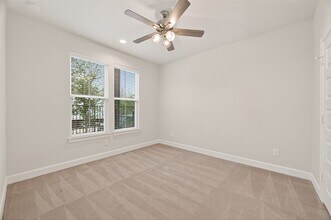 2712 Grand Fountains Dr in Houston, TX - Building Photo - Building Photo