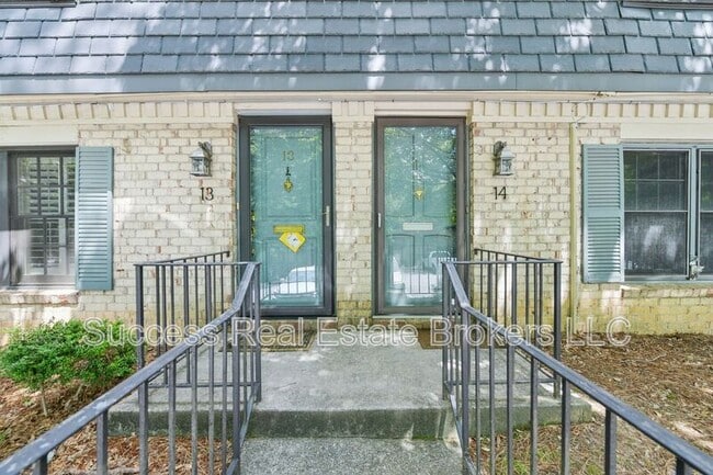 property at 14 Glenald Way NW
