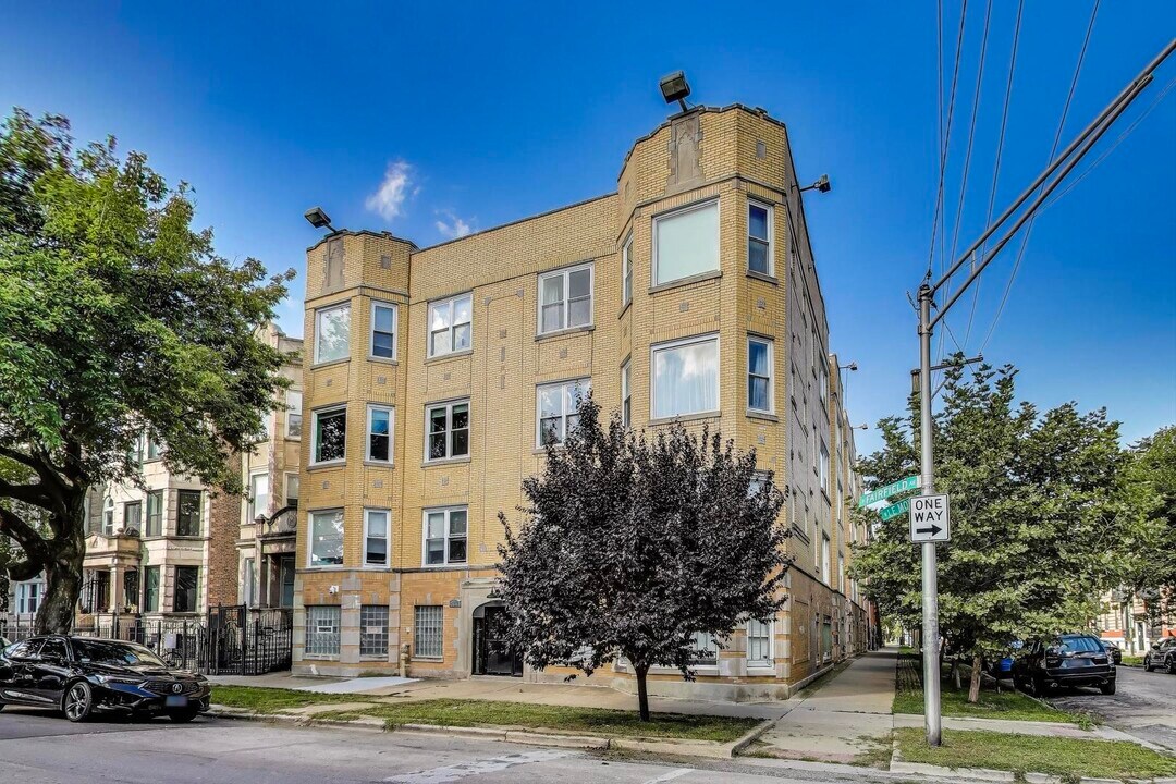 2745 W Le Moyne St in Chicago, IL - Building Photo