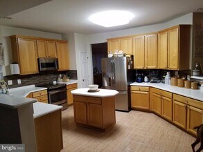 9778 Lorraine Carol Way in Lorton, VA - Building Photo - Building Photo