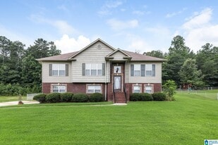 725 Starlite Dr in Odenville, AL - Building Photo