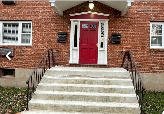 81 Charter Oak St, Unit D