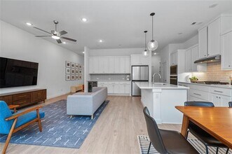 108 Enclave Wy in Richardson, TX - Building Photo - Building Photo