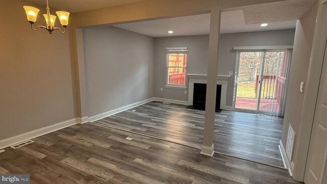 20117 Laurel Hill Way in Germantown, MD - Building Photo - Building Photo