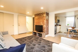 5115 N Concord Ave, Unit Unit B in Portland, OR - Building Photo