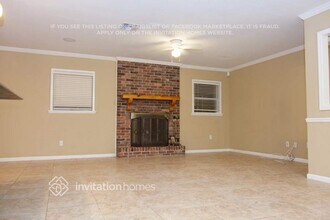 2018 W Jorome Dr in Tampa, FL - Building Photo - Building Photo