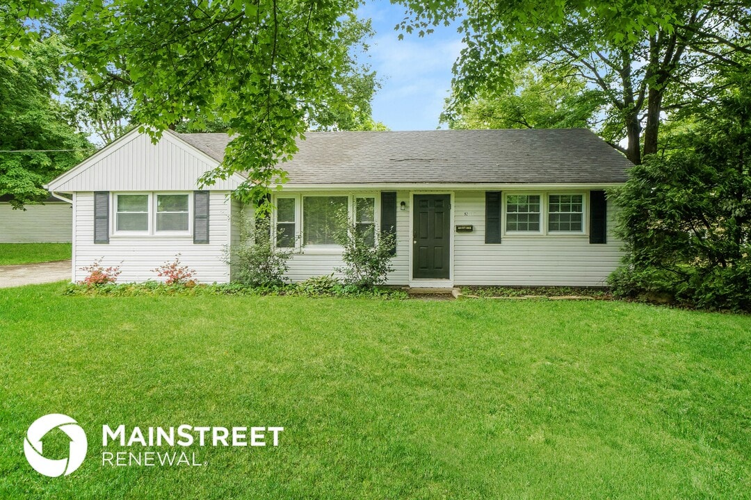 9211 Aristides Dr in Louisville, KY - Building Photo