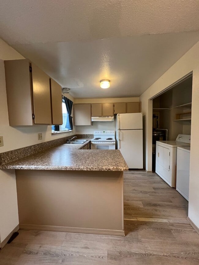 property at 610 Uerlings St