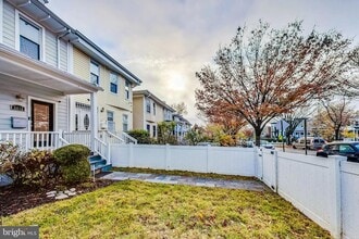5415 Illinois Ave NW in Washington, DC - Foto de edificio - Building Photo