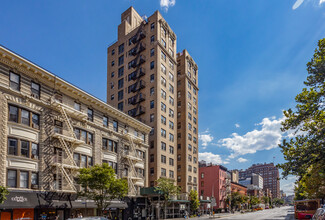 Goodheart House in New York, NY - Foto de edificio - Building Photo