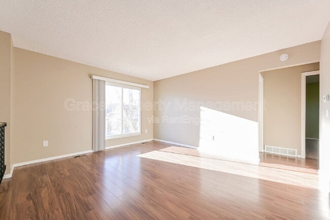 3234 S Dudley St in Lakewood, CO - Building Photo - Building Photo