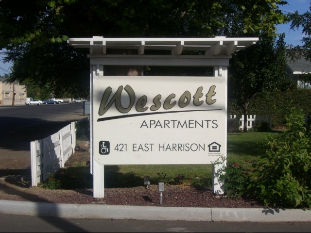 Wescott Apartments in Sunnyside, WA - Foto de edificio - Building Photo