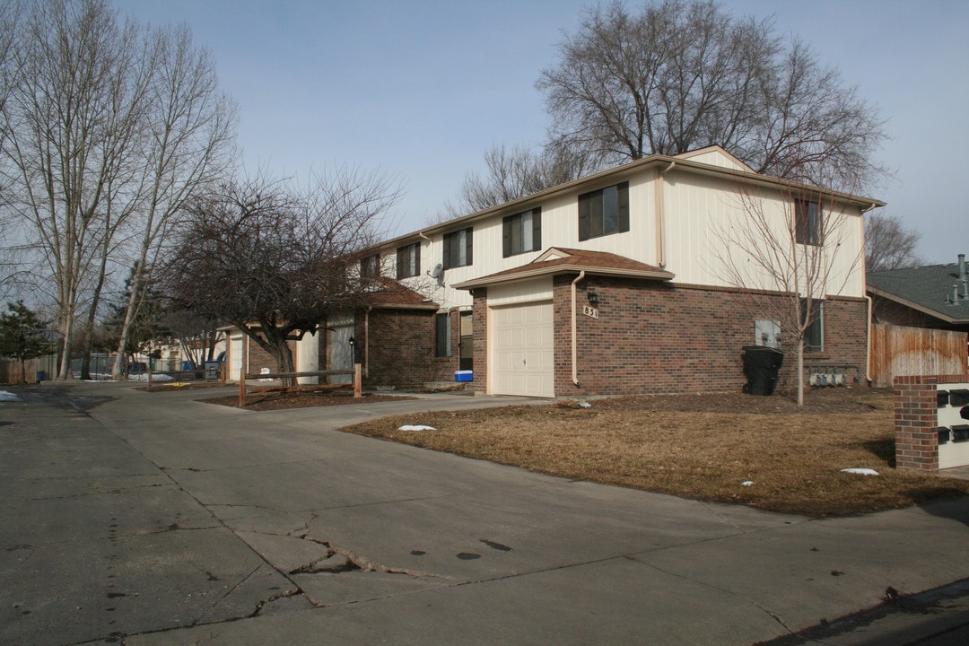 831 Meeker St in Longmont, CO - Building Photo