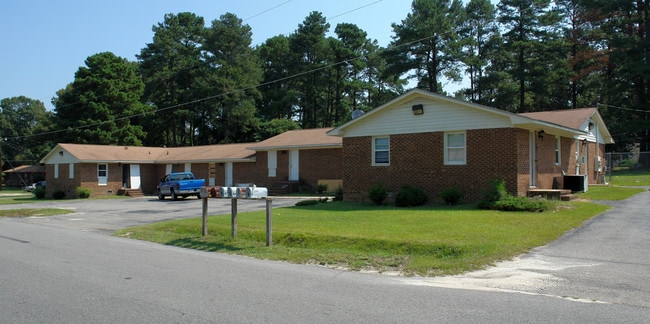 Wilson Place in Fayetteville, NC - Foto de edificio - Building Photo