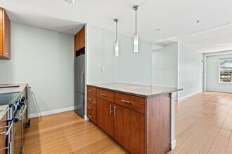 16 Miner St in Boston, MA - Building Photo - Building Photo