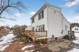 24 Steinhardt Ave in Old Bridge, NJ - Building Photo - Building Photo