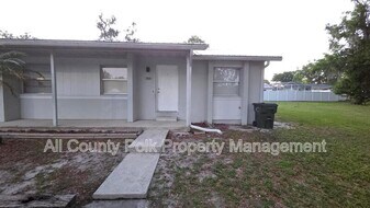 789 Zella Ln in Lakeland, FL - Building Photo