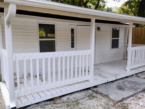 1448 Parental Home Rd in Jacksonville, FL - Building Photo - Building Photo