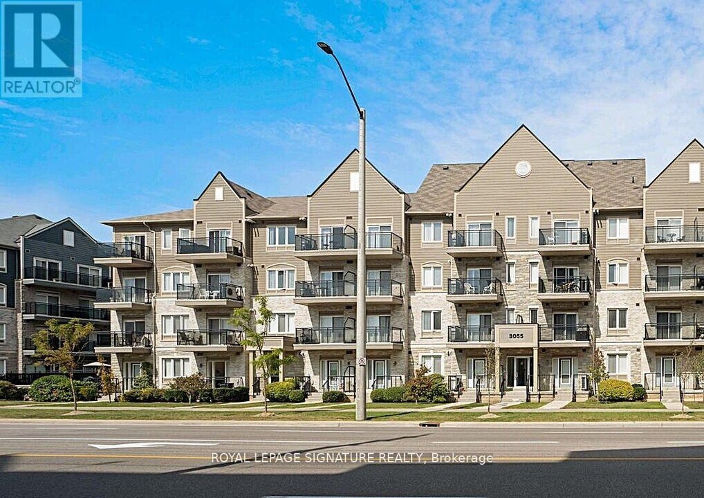 3055 Thomas St in Mississauga, ON - Building Photo