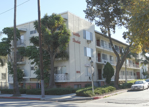 Villa Trakai Apartments in Los Angeles, CA - Building Photo - Building Photo