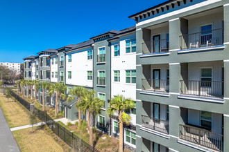 Parker Pointe Apartments in Lakeland, FL - Foto de edificio - Building Photo