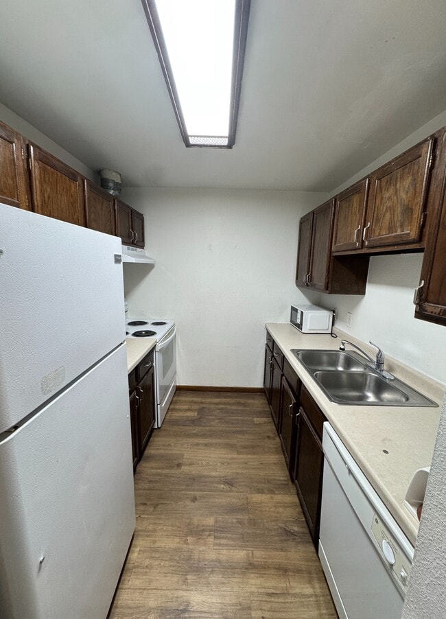 property at 1510 E Gateway Cir S