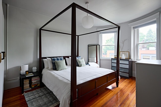 638 Washington St, Unit 2 in Brookline, MA - Building Photo - Building Photo