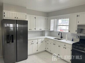 191 Fulton St in Woodbridge Township, NJ - Building Photo - Building Photo