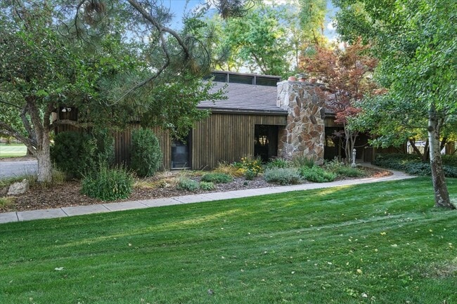 property at 980 E 1800 N