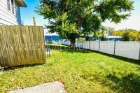 6006 Townsend Ave photo'