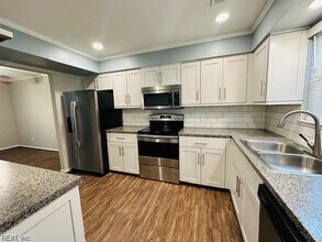 2425 Casey Ct in Virginia Beach, VA - Building Photo - Building Photo