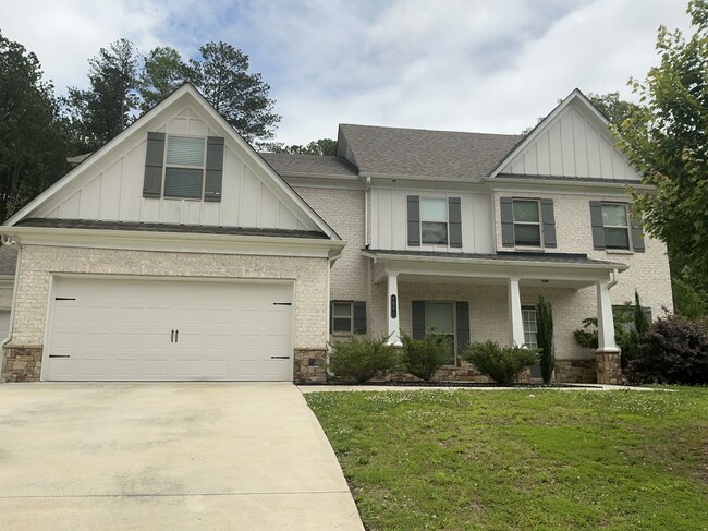 property at 1090 Victoria Walk Ln