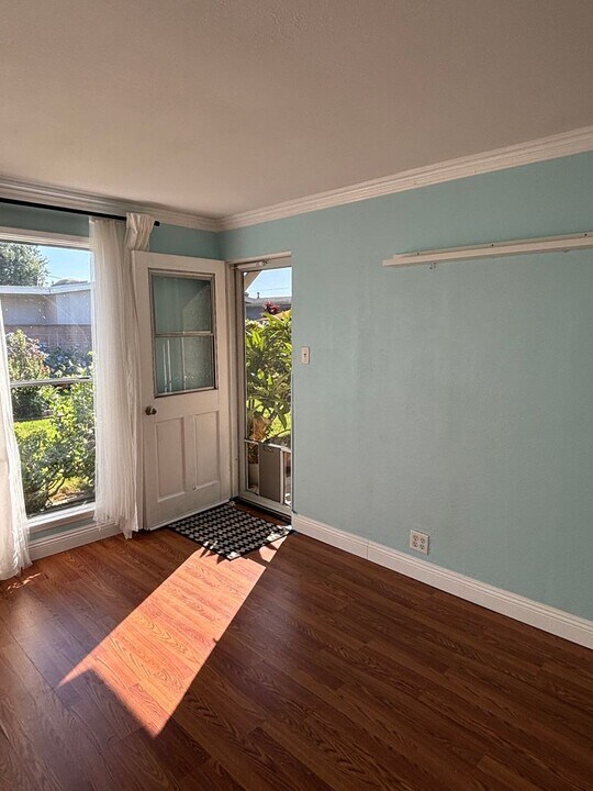 2832 Charlemagne Ave in Long Beach, CA - Building Photo