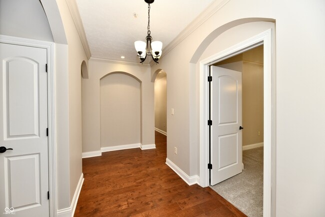 8555 One W Dr in Indianapolis, IN - Foto de edificio - Building Photo